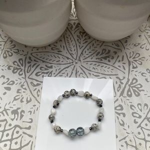 Agate and blue moonstone beaded bracelet
